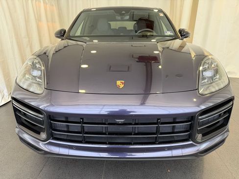 Certified 2019 Porsche Cayenne Turbo AWD/4WD image 6