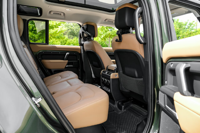 New 2026 Land Rover Defender 110 S AWD/4WD image 39