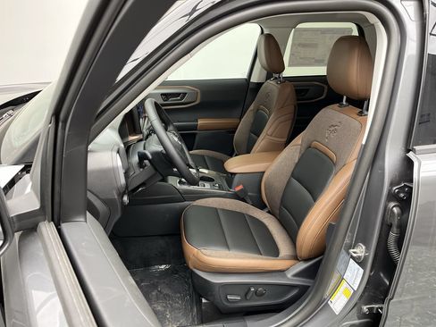 Used 2026 Ford Bronco Sport Outer Banks w/ Outer Banks Tech Package+ AWD/4WD image 9