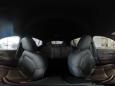 Used 2025 Buick Envista Sport Touring image 41