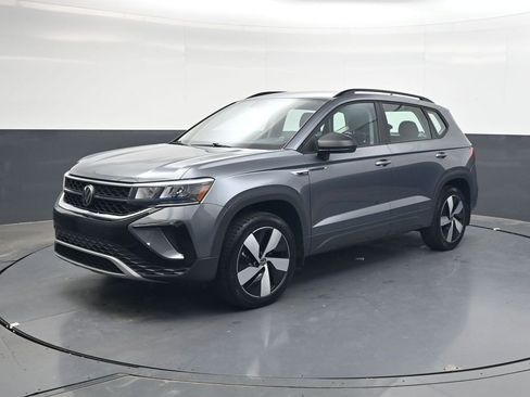 Used 2024 Volkswagen Taos S image 8