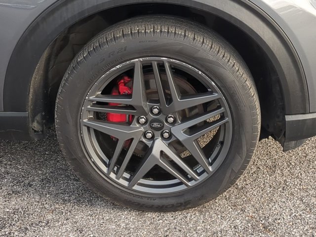 Used 2025 Ford Explorer ST-Line w/ ST-Line Street Pack AWD/4WD image 10