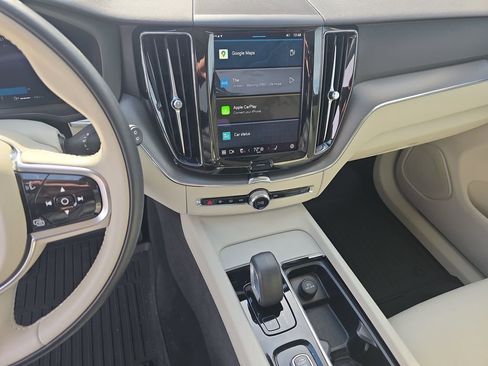 Used 2025 Volvo XC60 B5 Plus w/ Protection Package Premier image 32