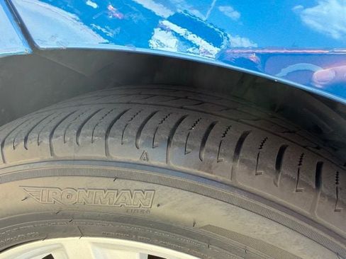 Used 2017 Ford Mustang Coupe RWD image 13