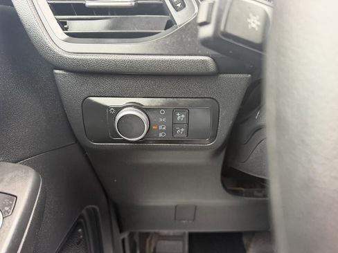 Used 2020 Ford Escape S image 28