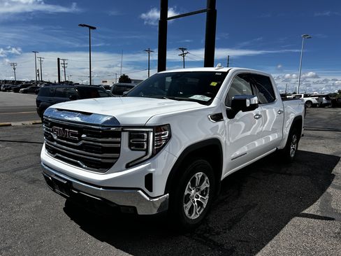 Used 2025 GMC Sierra 1500 SLT AWD/4WD image 18
