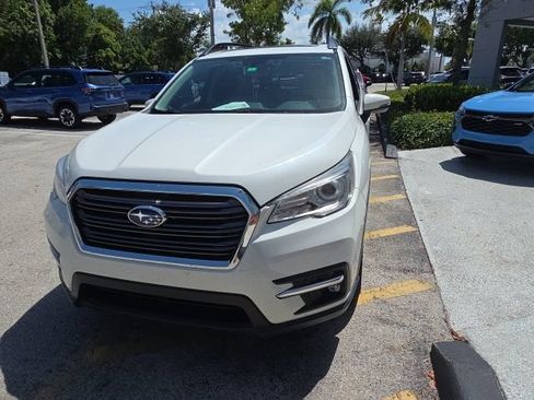 Used 2022 Subaru Ascent Limited w/ Technology Package AWD/4WD image 2