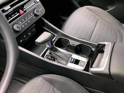 New 2025 Hyundai Santa Cruz SE image 8