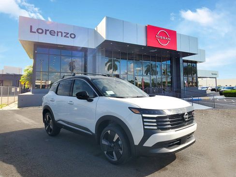 New 2026 Nissan Kicks SR image 3