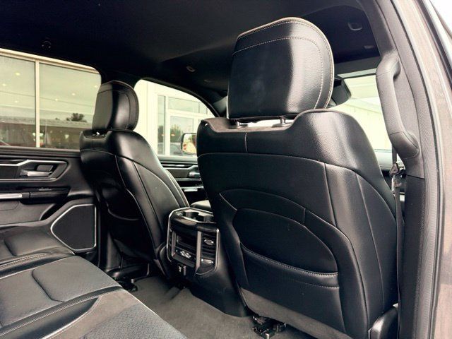 Used 2022 RAM 1500 Laramie AWD/4WD image 15