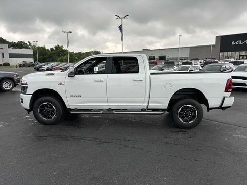 New 2025 RAM 2500 Laramie AWD/4WD image 5