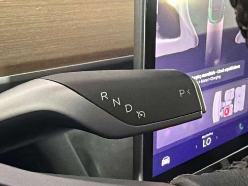 Used 2024 Tesla Model Y Long Range RWD image 44