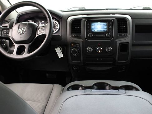Used 2017 RAM 1500 Express w/ Express Value Package RWD image 9