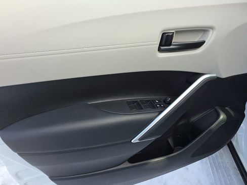 Certified 2022 Toyota Corolla Cross L image 12