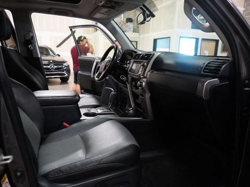Used 2018 Toyota 4Runner SR5 Premium AWD/4WD image 10