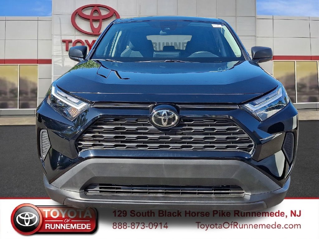 Certified 2025 Toyota RAV4 LE AWD/4WD image 2