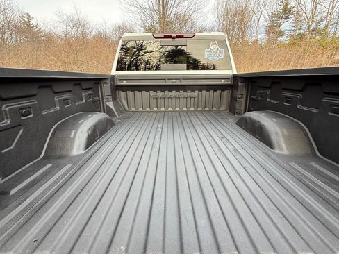 Used 2023 GMC Sierra 2500 Denali image 3