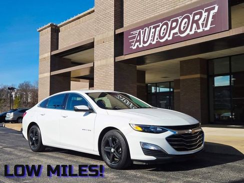 Used 2020 Chevrolet Malibu LS w/ Driver Confidence Package II image 1