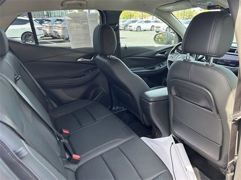 Used 2020 Buick Encore GX Essence w/ Advanced Technology Package image 19