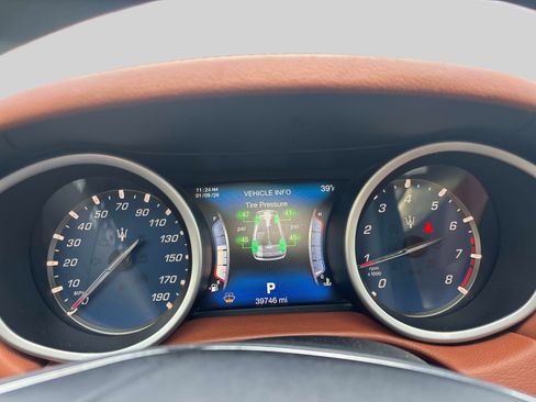 Used 2017 Maserati Ghibli S image 26