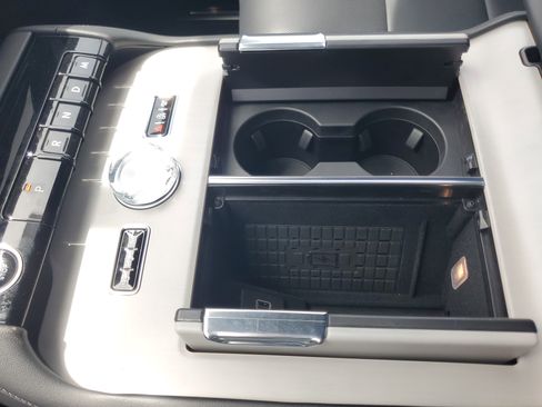 New 2026 Lincoln Navigator Reserve AWD/4WD image 26