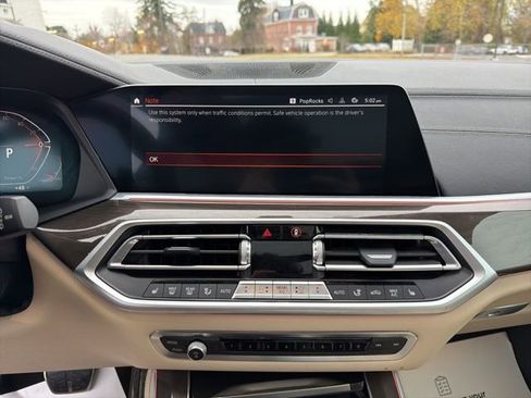 Used 2022 BMW X5 xDrive40i w/ M Sport Package image 18