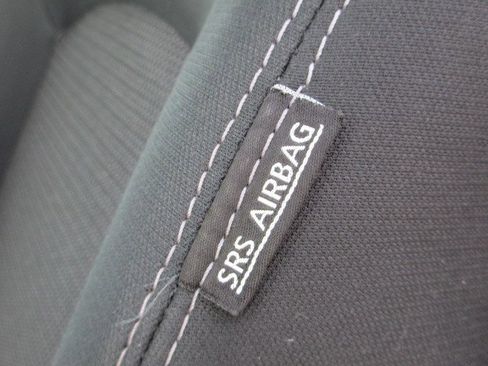 Used 2019 Nissan Versa SV image 15