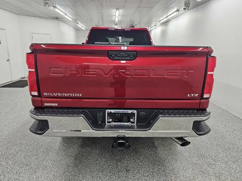 Used 2026 Chevrolet Silverado 2500 LTZ w/ LTZ Convenience Package AWD/4WD image 6