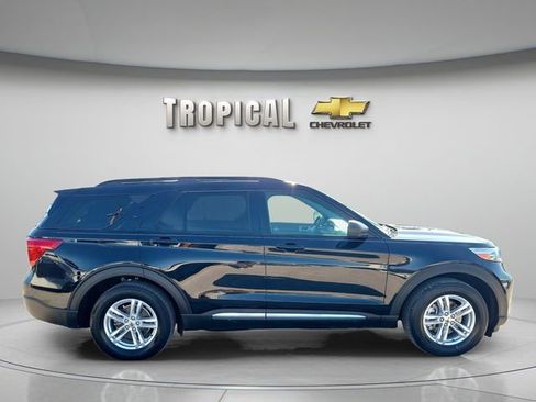 Used 2022 Ford Explorer XLT RWD image 6