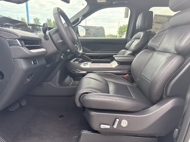 New 2027 Lincoln Navigator L Reserve w/ Jet Appearance Package AWD/4WD image 21