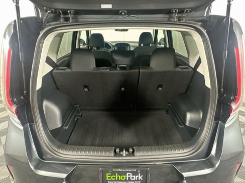 Used 2025 Kia Soul LX w/ LX Technology Package FWD image 28