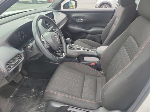 Used 2024 Honda HR-V Sport image 17