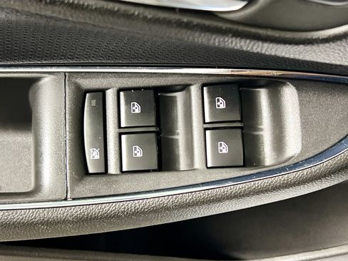 Used 2018 Chevrolet Cruze LT w/ Redline Edition FWD image 15
