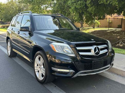 Used 2015 Mercedes-Benz GLK 350 2WD image 2