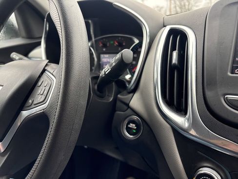 Used 2022 Chevrolet Equinox LT image 38