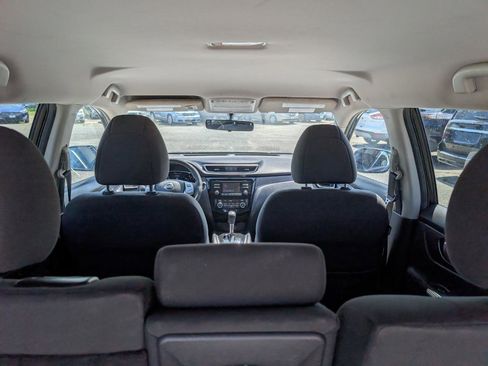 Used 2016 Nissan Rogue SV FWD image 7