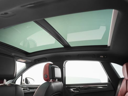 New 2026 Porsche Macan AWD/4WD image 46