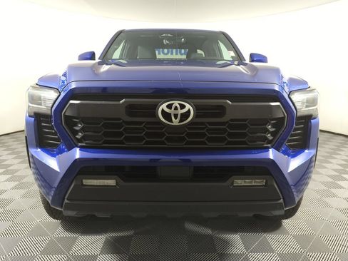 Used 2024 Toyota Tacoma TRD Off-Road AWD/4WD image 3