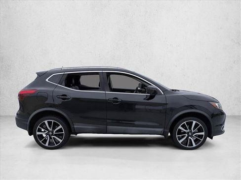 Used 2017 Nissan Rogue Sport SL FWD image 4