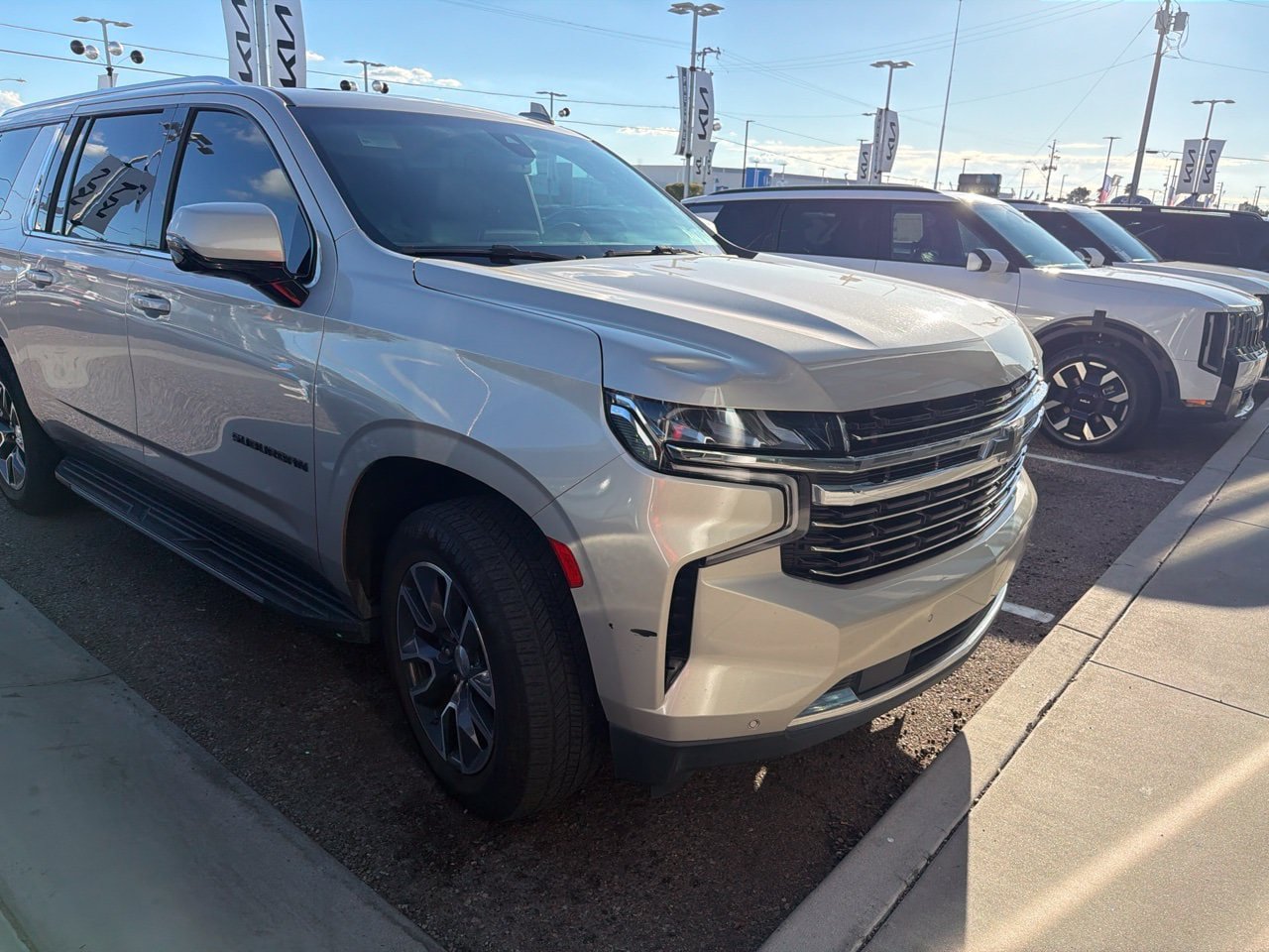 Used 2021 Chevrolet Suburban LT w/ LT Signature Plus Package RWD image 17