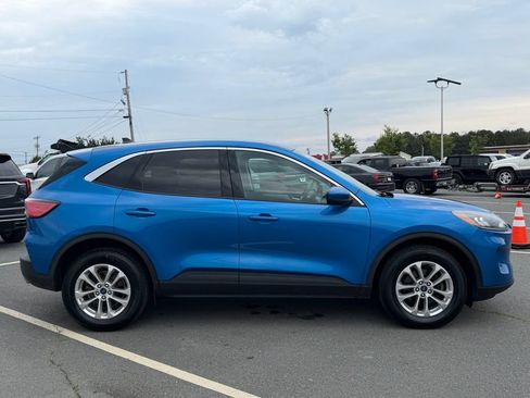 Used 2021 Ford Escape SE w/ Convenience Package AWD/4WD image 2