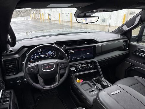 Used 2024 GMC Sierra 2500 AT4X image 13