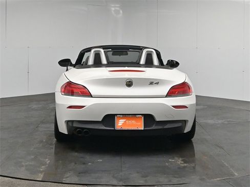 Used 2012 BMW Z4 sDrive28i image 4