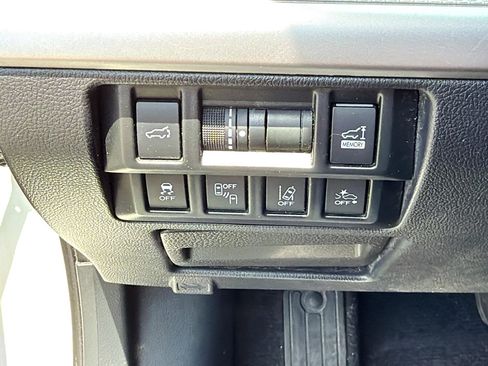Used 2019 Subaru Outback 2.5i Premium AWD/4WD image 33