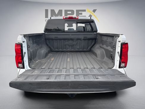 Used 2025 Chevrolet Colorado Z71 AWD/4WD image 30