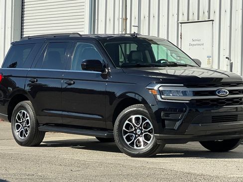 Certified 2024 Ford Expedition XLT AWD/4WD image 2