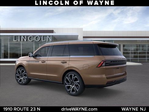 New 2026 Lincoln Navigator Black Label AWD/4WD image 5