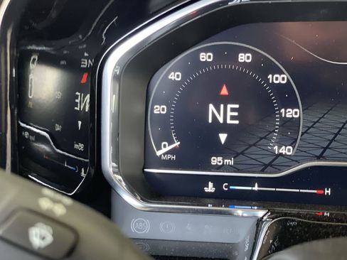 New 2025 GMC Sierra 2500 SLT w/ SLT Premium Package image 12