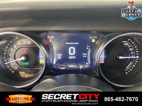 Used 2022 Jeep Wrangler Unlimited Sahara AWD/4WD image 17