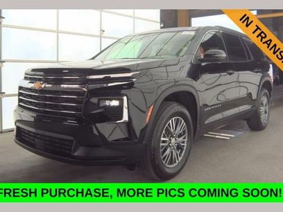 Used 2025 Chevrolet Traverse LT